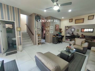 Rumah Full Furnished Cluster Alamanda JGC 4 KT Siap AJB