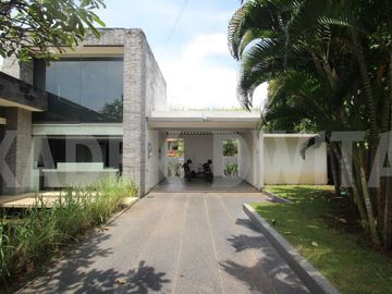 Villa view sawah berawa canggu dekat finns beach