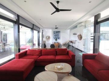 Villa view sawah berawa canggu dekat finns beach