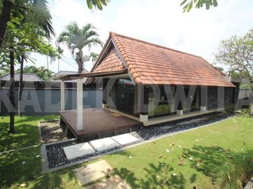 Villa view sawah berawa canggu dekat finns beach