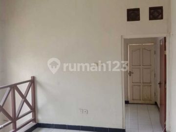 Rumah 2 Lantai Daerah Mejasem