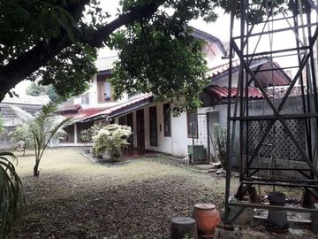 Rumah 2 lantai pinggir jalan raya pangkalan jati