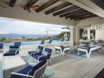 Casa con jardín y alberca privada, Gimnasio, Alberca infinity, en venta, San Jos