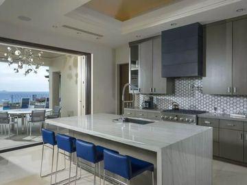 Casa con jardín y alberca privada, Gimnasio, Alberca infinity, en venta, San Jos