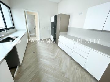 OCEAN REEF CASA OPCION 4rec / PUNTA PACIFICA / VENTA