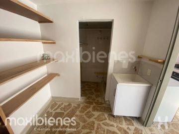 apartamento en arriendo en la loma del indio. Cod A72240