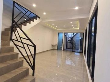 Rumah Dijual Simpang Darmo Permai Selatan *DN