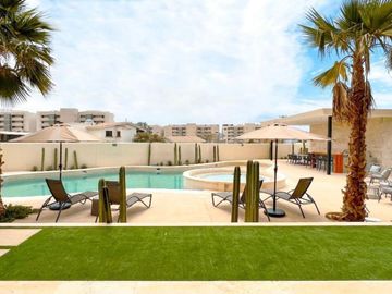 Penthouse con rooftop privado, jacuzzi, vista al mar en venta, Cabo San Lucas