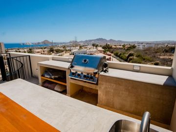 Penthouse con rooftop privado, jacuzzi, vista al mar en venta, Cabo San Lucas