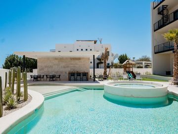 Penthouse con rooftop privado, jacuzzi, vista al mar en venta, Cabo San Lucas