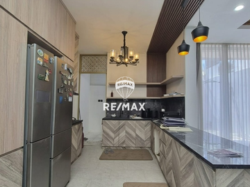 DIJUAL RUMAH MEWAH MINIMALIS DI DAERAH JAKARTA SELATAN