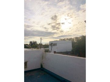 VENTA DE CASA + LOCALES, EXCELENTE UBICACION EN CRUZ DEL EJE -CÓRDOBA