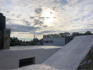 VENTA DE CASA + LOCALES, EXCELENTE UBICACION EN CRUZ DEL EJE -CÓRDOBA