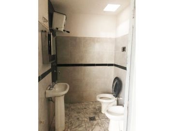VENTA DE CASA + LOCALES, EXCELENTE UBICACION EN CRUZ DEL EJE -CÓRDOBA