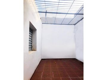 VENTA DE CASA + LOCALES, EXCELENTE UBICACION EN CRUZ DEL EJE -CÓRDOBA