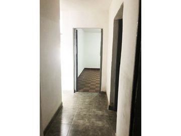 VENTA DE CASA + LOCALES, EXCELENTE UBICACION EN CRUZ DEL EJE -CÓRDOBA
