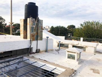 VENTA DE CASA + LOCALES, EXCELENTE UBICACION EN CRUZ DEL EJE -CÓRDOBA