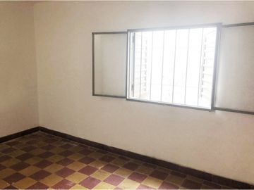 VENTA DE CASA + LOCALES, EXCELENTE UBICACION EN CRUZ DEL EJE -CÓRDOBA