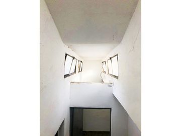VENTA DE CASA + LOCALES, EXCELENTE UBICACION EN CRUZ DEL EJE -CÓRDOBA