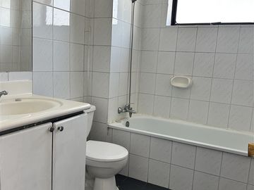 Departamento en venta de 3 dorm. 2 baños en Providencia