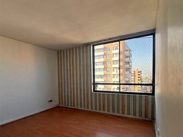 Departamento en venta de 3 dorm. 2 baños en Providencia