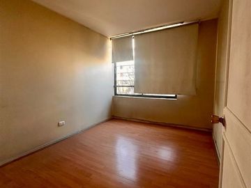 Departamento en venta de 3 dorm. 2 baños en Providencia