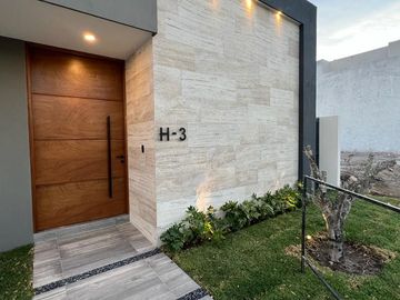 CASA EN VENTA EN ELMOLINO