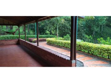 VENTA  DE FINCA EN  AMAG - SUROESTE ANTIOQUEÑO