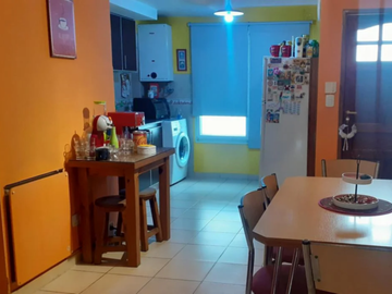 NUEVO, 10 AÑOS - PH en Venta en Boedo, duplex 3 ambientes 2 baños 62 m2 + balcón al frente, 1er piso por escalera - Virrey Liniers 1700