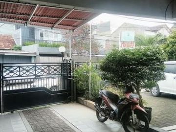 Rumah diJual di Tomang, Jakarta Barat. Untuk tempat Usaha