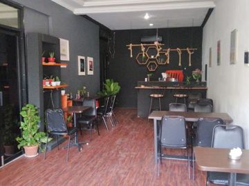 Rumah diJual di Tomang, Jakarta Barat. Untuk tempat Usaha