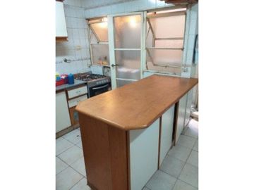 VENTA 4 AMBIENTES CON BALCON .SARMIENTO 3000