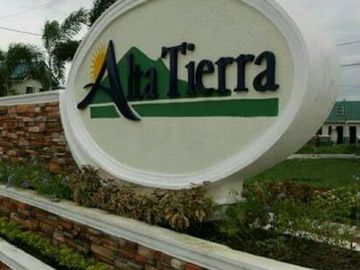 HOUSE & LOT FOR SALE IN CAVITE For more details, contact: DONALD PORTUGUEZ SUN# 0933825---- TM# 0955561----
