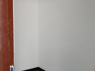 Disewakan Rumah Siap Huni Lokasi Di Jl. Manyar Jaya, Surabaya
