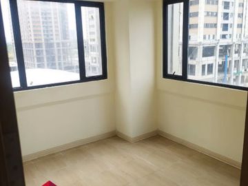 Disewakan Murah Apartemen Meikarta Luas 3BR