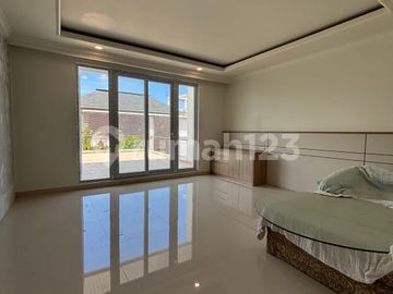 Dijual Rumah Mewah dengan Private Pool & Bebas Banjir di Alsut