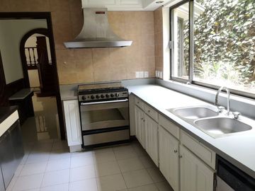 CASA EN VENTA EN BOSQUES!!!