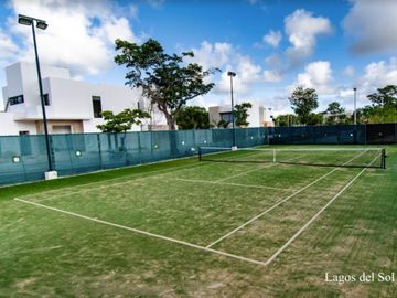 Residencia frente al lago, alberca privada, doble altura, en residencial con cas