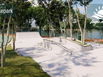 Residencia frente al lago, alberca privada, doble altura, en residencial con cas
