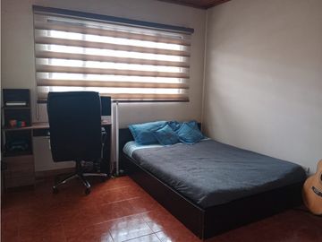 SE VENDE  CASA SECTOR  MANDALAY KENNEDY
