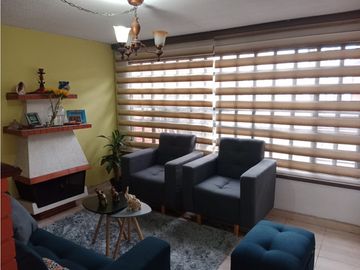 SE VENDE  CASA SECTOR  MANDALAY KENNEDY