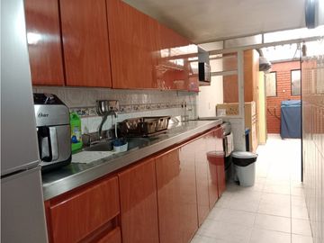 SE VENDE  CASA SECTOR  MANDALAY KENNEDY