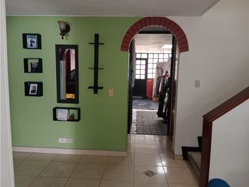 SE VENDE  CASA SECTOR  MANDALAY KENNEDY