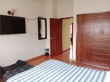 SE VENDE  CASA SECTOR  MANDALAY KENNEDY