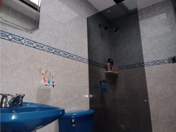 SE VENDE  CASA SECTOR  MANDALAY KENNEDY