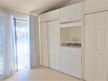 CASA EN VENTA, TRANSPORTISTAS Y HERMENEGILDO, REMODELADA, 3 REC, SIN GRAVAMEN