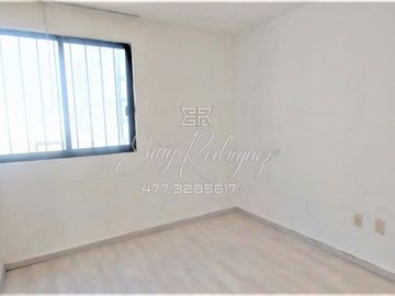 CASA EN VENTA, TRANSPORTISTAS Y HERMENEGILDO, REMODELADA, 3 REC, SIN GRAVAMEN