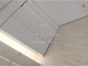 CASA EN VENTA, TRANSPORTISTAS Y HERMENEGILDO, REMODELADA, 3 REC, SIN GRAVAMEN