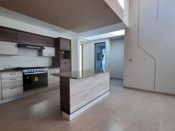 EN VENTA CASA NUEVA DE UN PISO EN TEQUISQUIAPAN