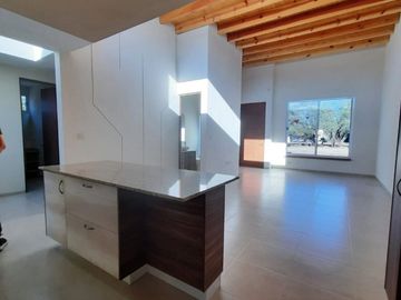 EN VENTA CASA NUEVA DE UN PISO EN TEQUISQUIAPAN